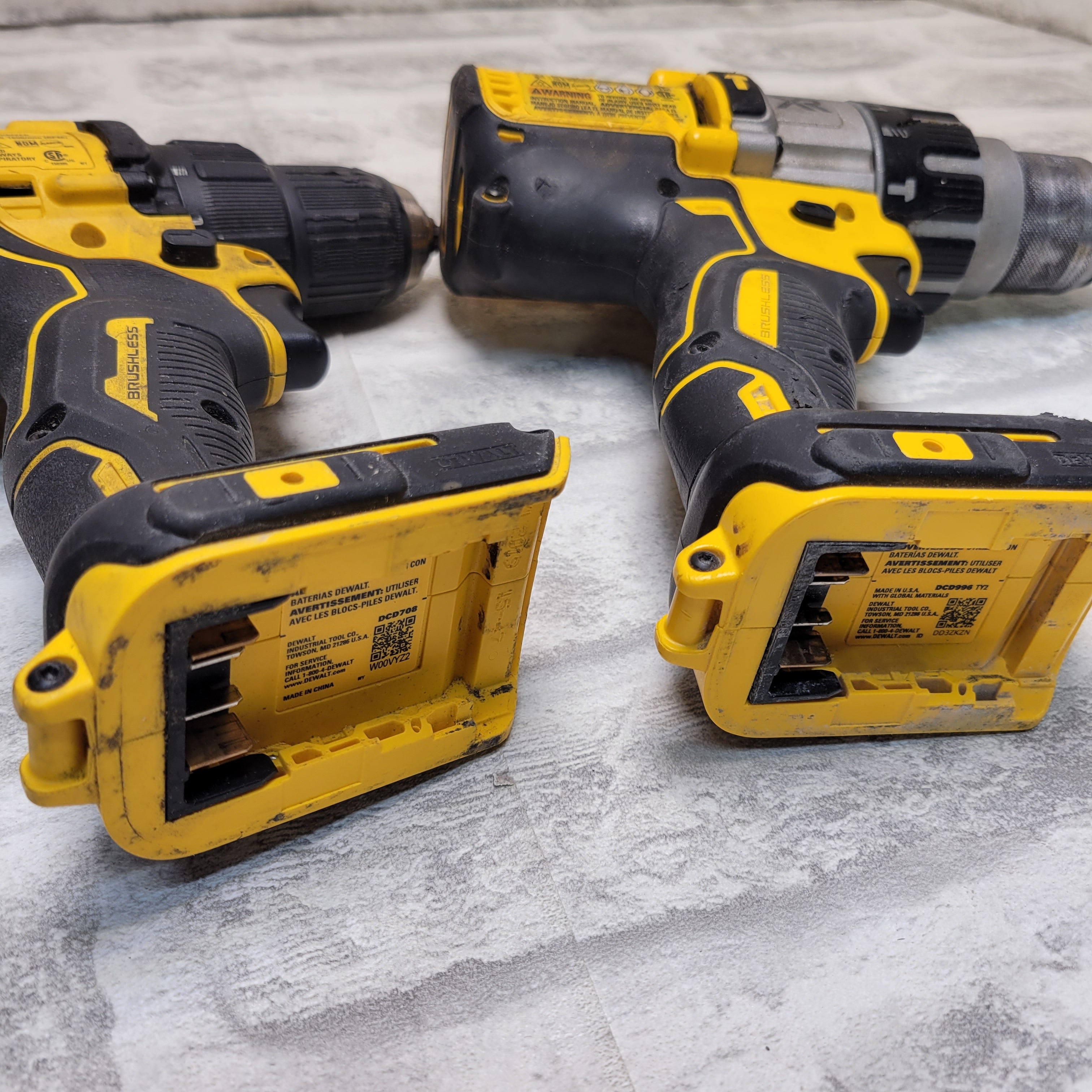 DeWalt 20V 1/2" Cordless drill driver DCD708 and 20V 1/2" Hammerdrill/Drill Driver DCD996 (7913552216302)